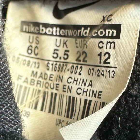 Nike Toddler Labron Soldier 7 size 6 black and red - Picture 6 of 6